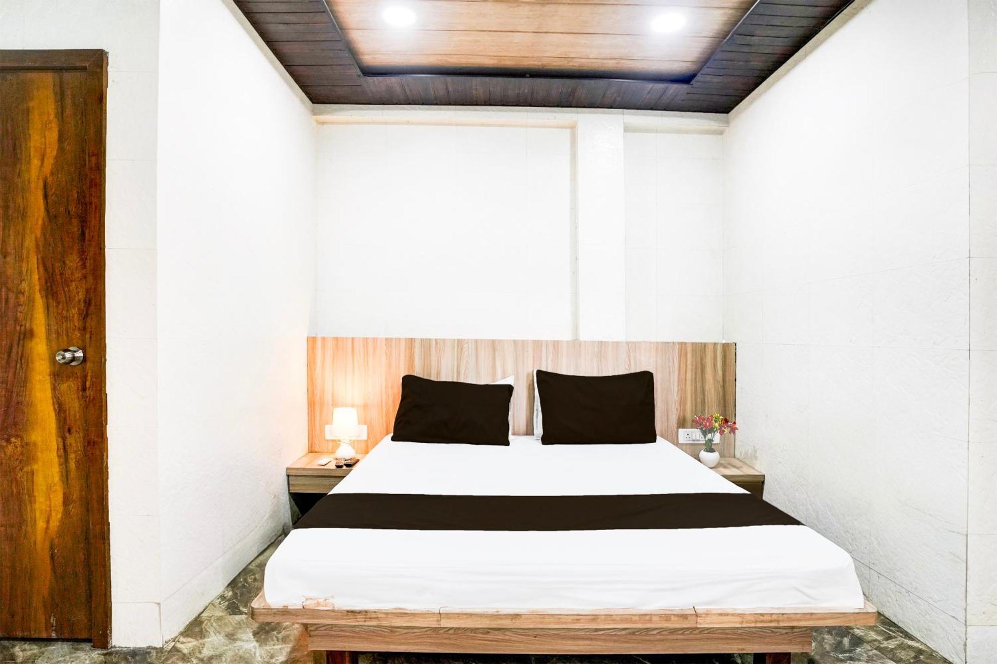 Super Hotel O Dombivali Formerly Pk Lodging Dombivli Buitenkant foto