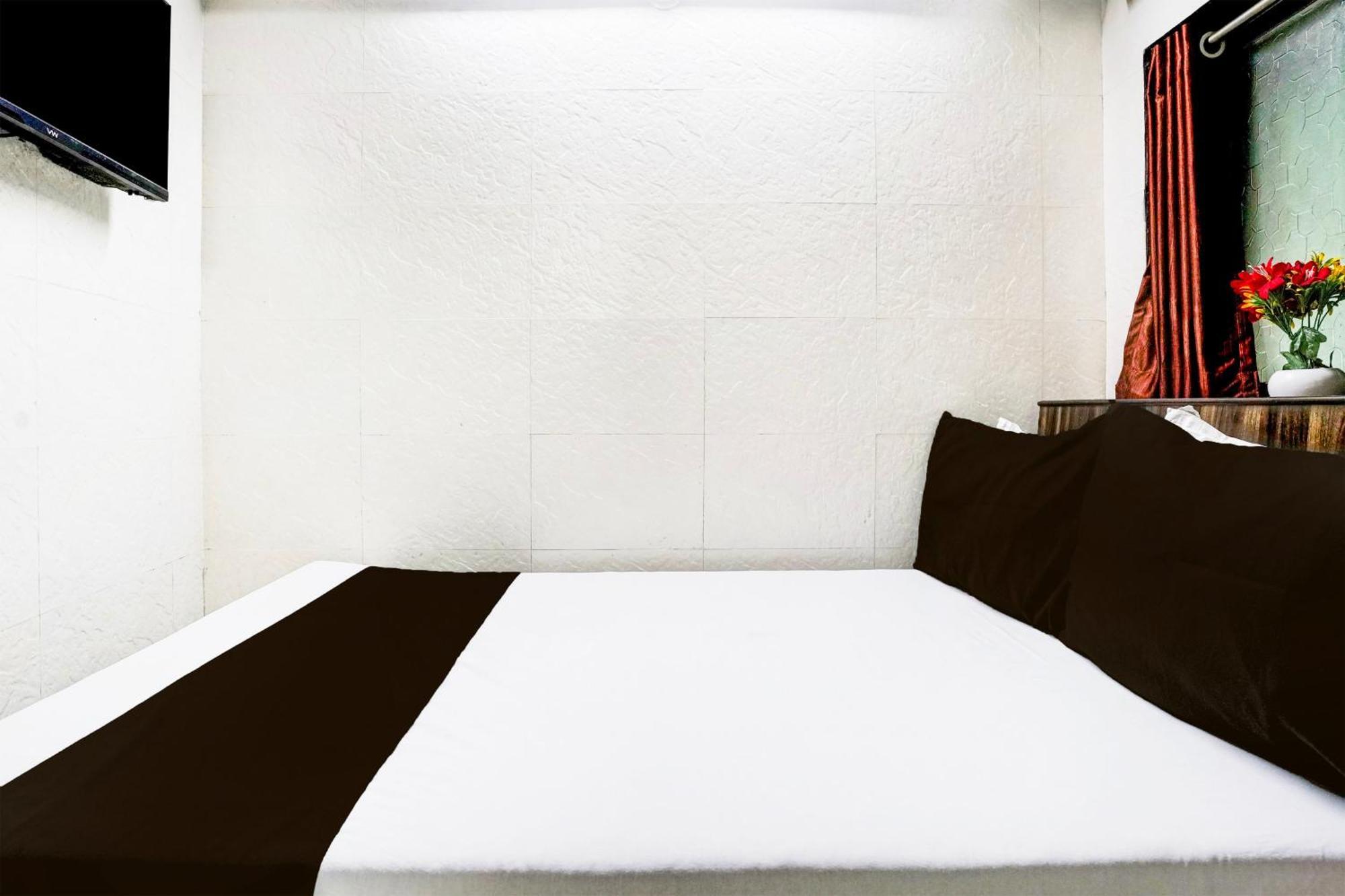 Super Hotel O Dombivali Formerly Pk Lodging Dombivli Buitenkant foto